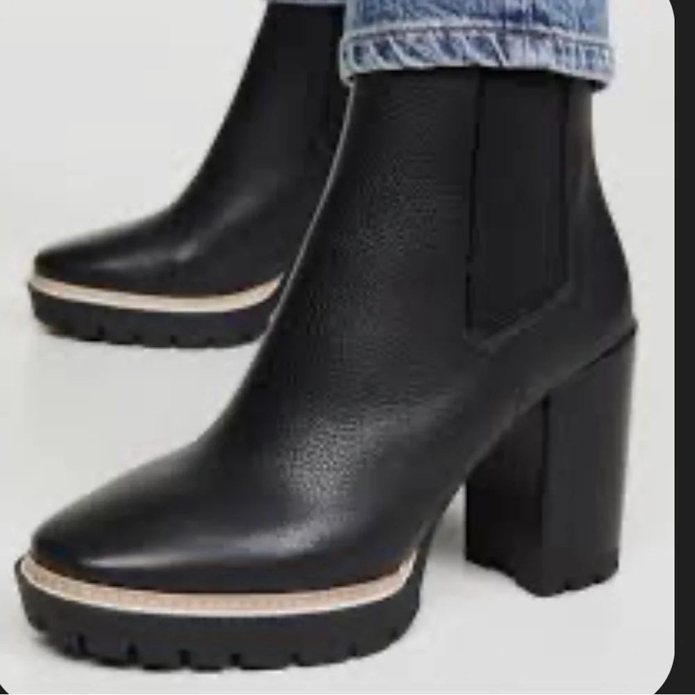 New Tory Burch Black Genuine Leather Chelsea Pull On Heeled Boot Rugged Sole 8